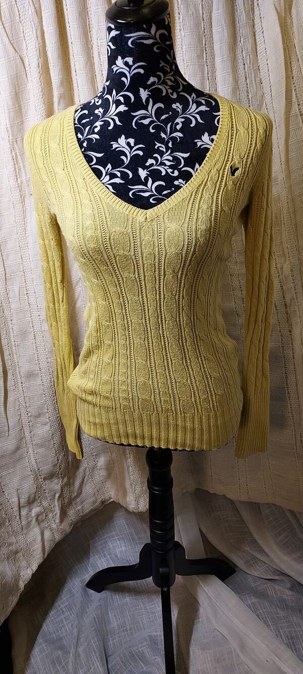 VTG Yellow Y2K American Eagle V-Neck Cable Knit Sweater AEO Bella Swan Size S